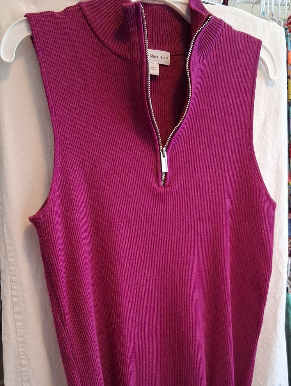Calvin Klein Jeans Women's Magenta Ribbed Zip Mock Neck Tank